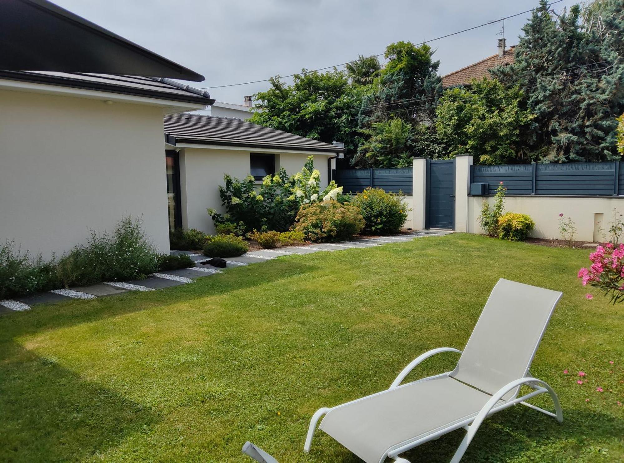 Du Cote De Chez Paule, Chambre Avec Entree Independante Et Salle D'Eau Privative Semeac Luaran gambar